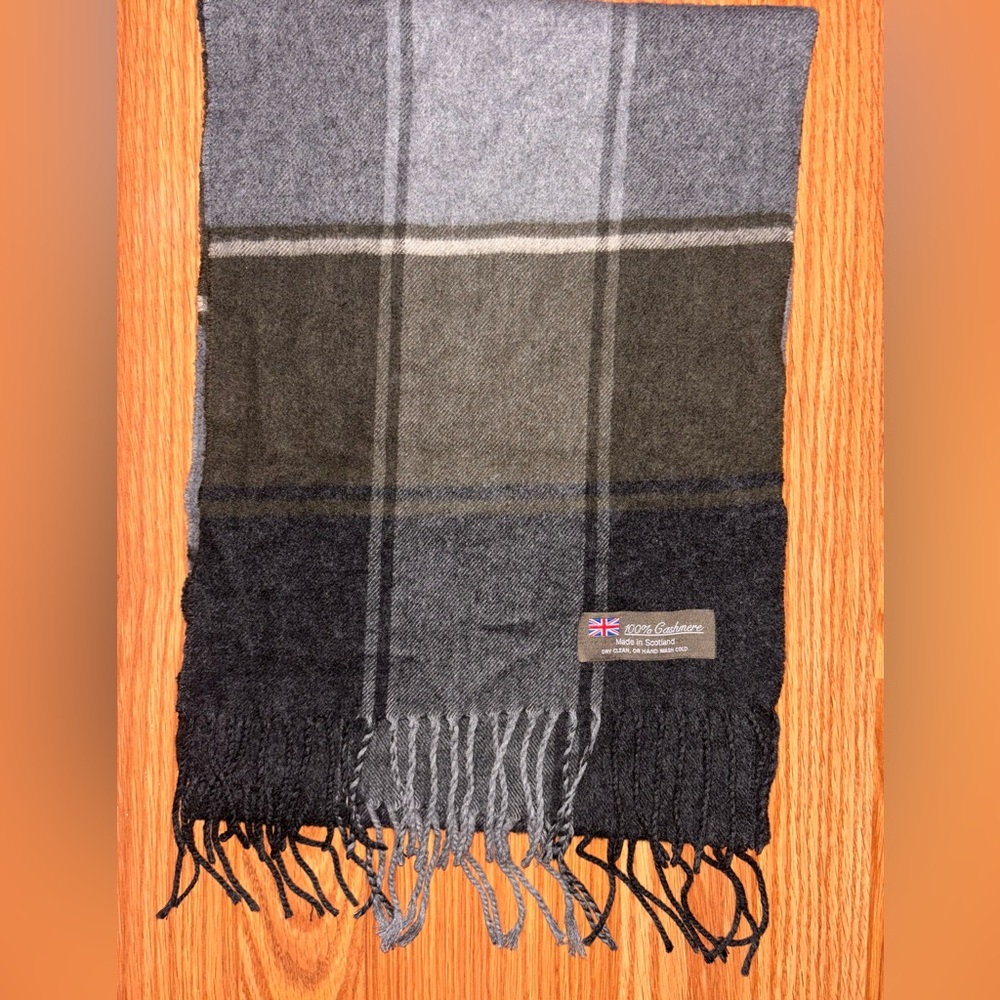 100% Cashmere scarf